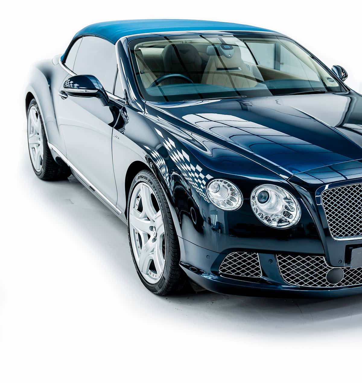 car-detailing-showroom car-detailing-showroom
