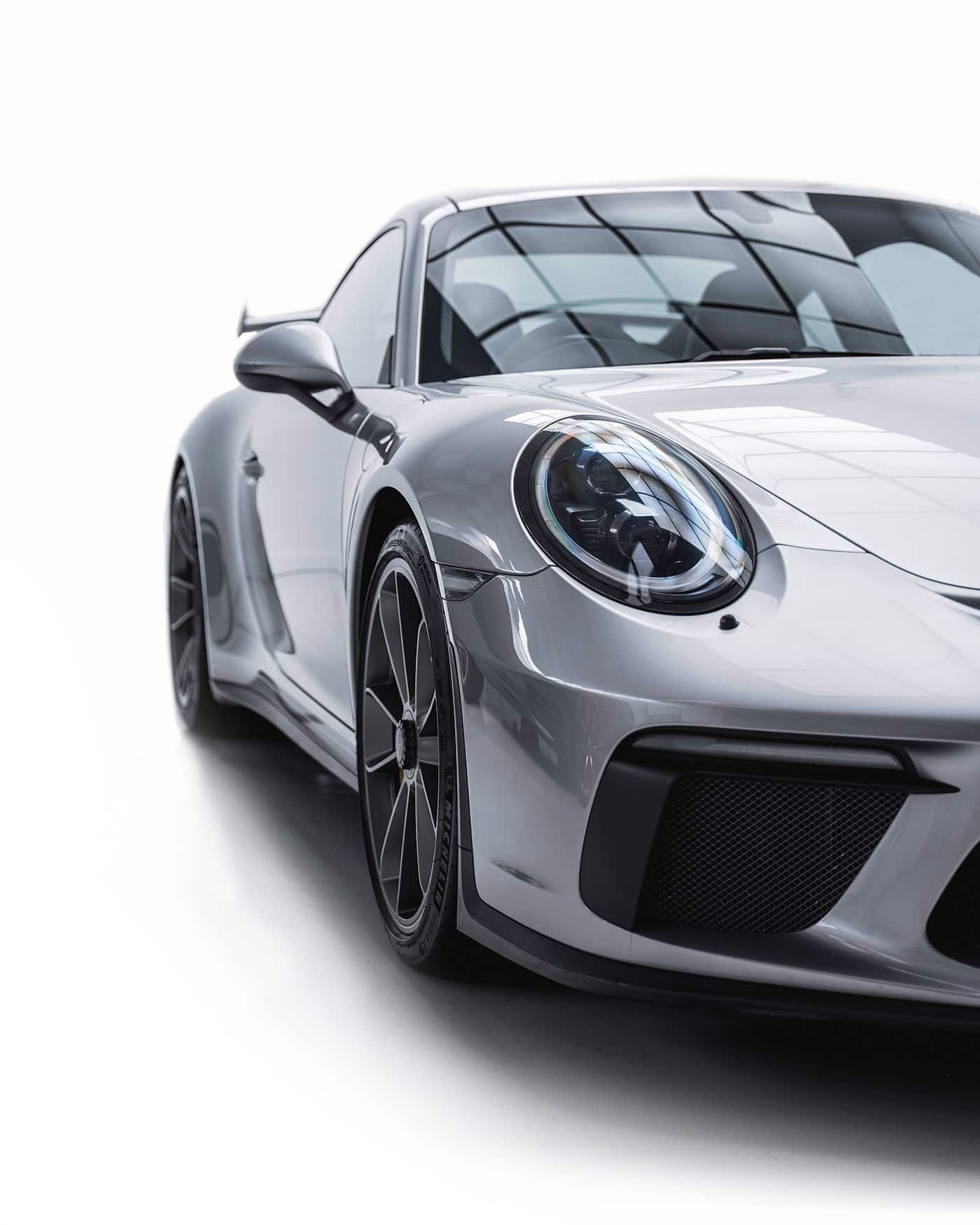 paitn-protection-film-xpel2 car-detailing-showroom